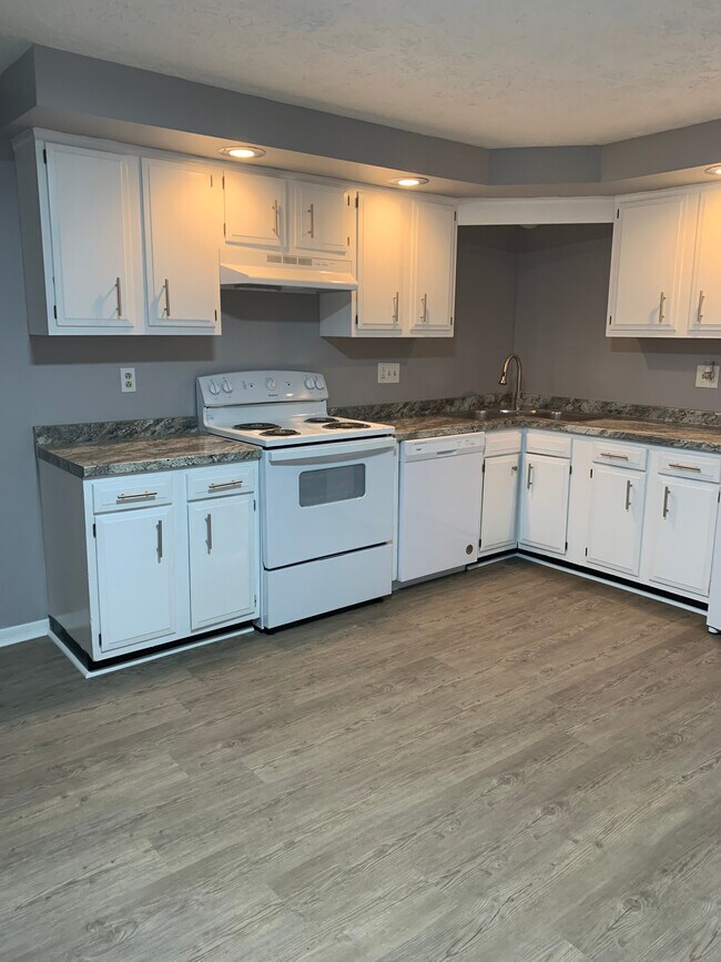 Foto del edificio - 33 Teakwood Ln