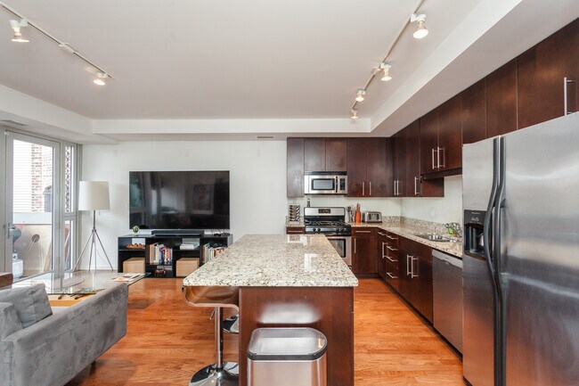 Foto del edificio - 744 W Fullerton Ave