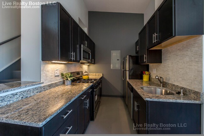 Building Photo - 160 E Berkeley St