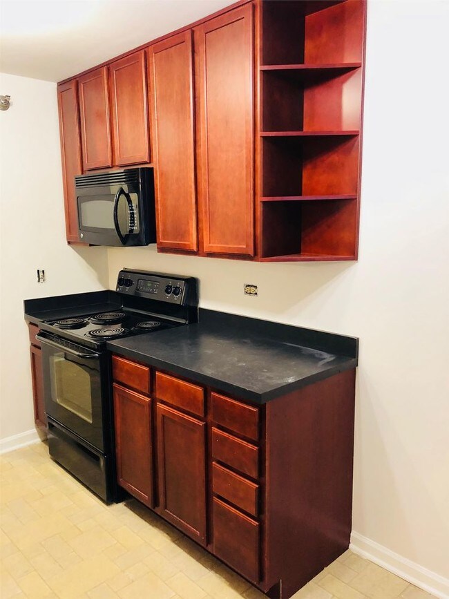 Foto del edificio - 125 Glengarry Drive Unit 202