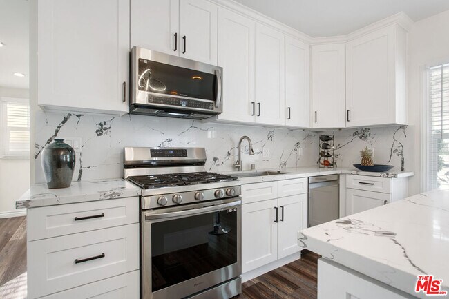 Foto del edificio - 5542 Harold Way