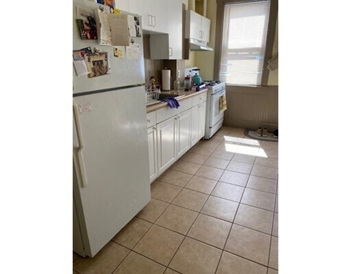 Building Photo - 8 Montvale Ave