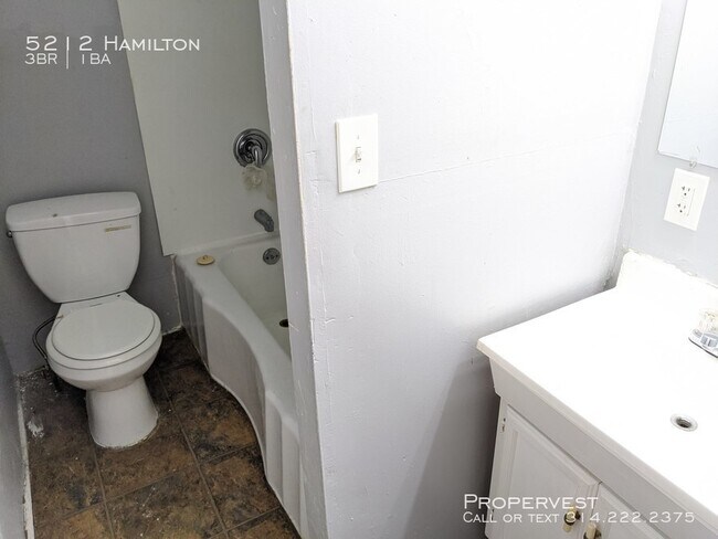 Building Photo - 5212 Hamilton Ave