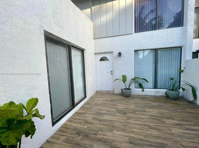Building Photo - 6979 SW 110th Ct