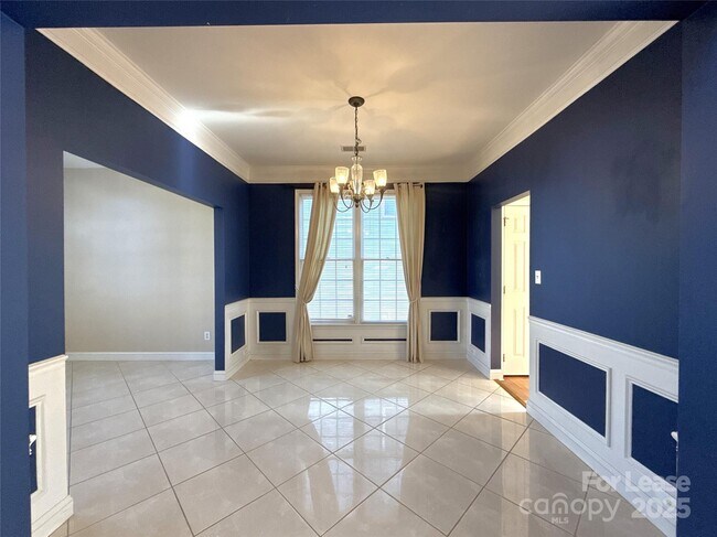 Foto del edificio - 1928 Dearmon Dr