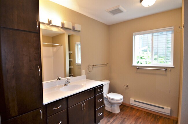Bathroom - 420 11th St N