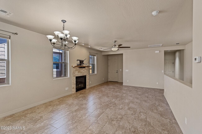 Building Photo - 1157 N Waterside Dr