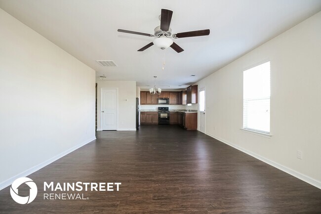 Foto del edificio - 2332 Bee Hive Dr