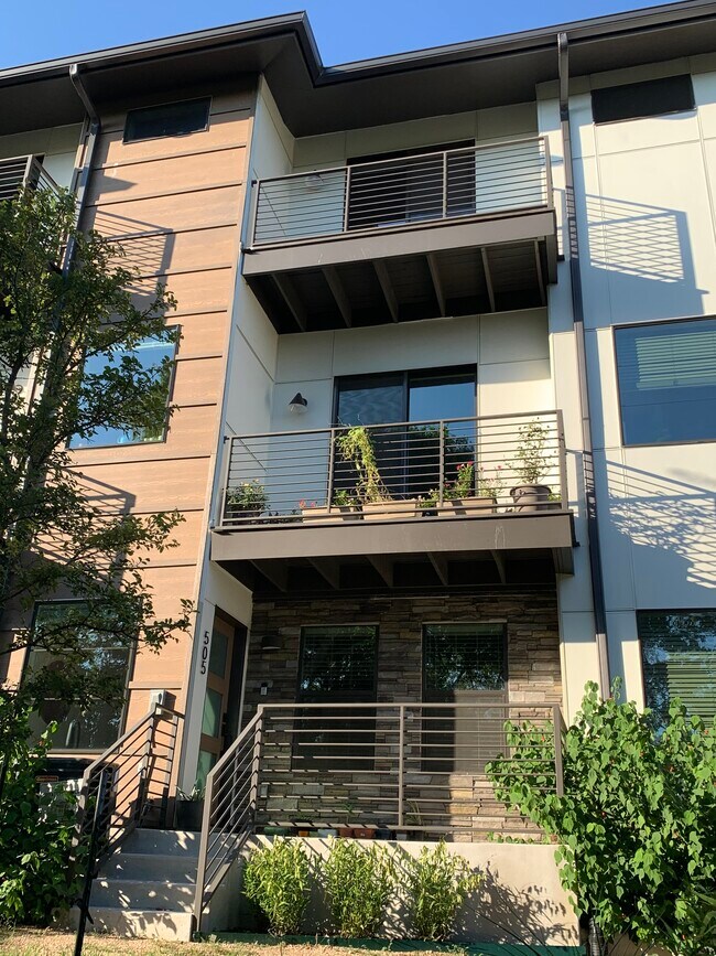 Front - 3700 Clawson Rd