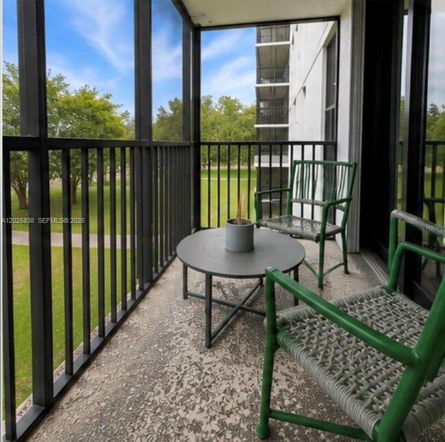 Building Photo - 3401 N Country Club Dr