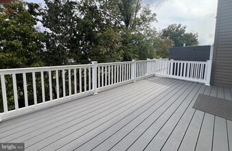 Building Photo - 24 Hunters Dr