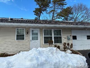 Building Photo - 353 Woodbridge Dr