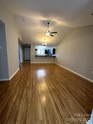 Foto del edificio - 54 Townhouse Ct