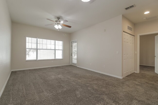 Building Photo - 2586 Grand Central Pkwy