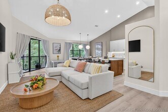 Building Photo - 5801 Coach House Cir