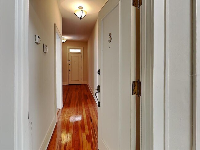 Foto del edificio - 1806 W Morrison Ave