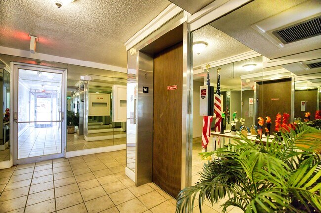 Foto del edificio - Seasonal Short-Term 2 Bedroom 2 Bathroom C...