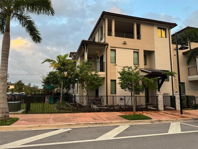 Foto del edificio - 8364 NW 43rd St