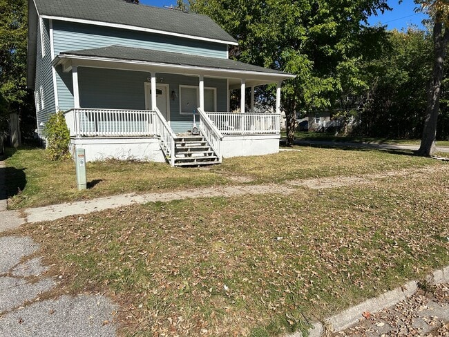 Building Photo - 3 bed/ 1 Bath