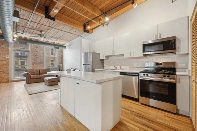 Foto del edificio - 420 S Clinton St
