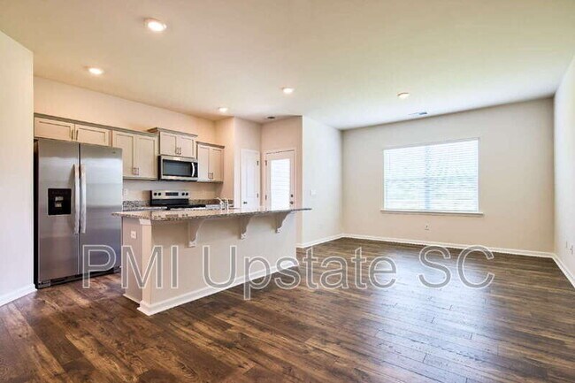 Building Photo - 753 Embark Cir