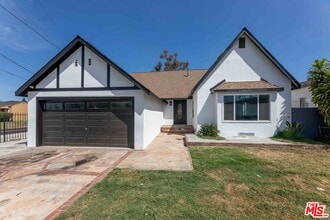 Building Photo - 2295 W Wardlow Rd