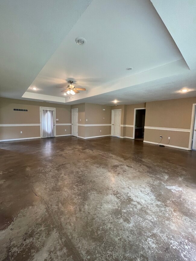 Building Photo - 11 Gunnar Lp