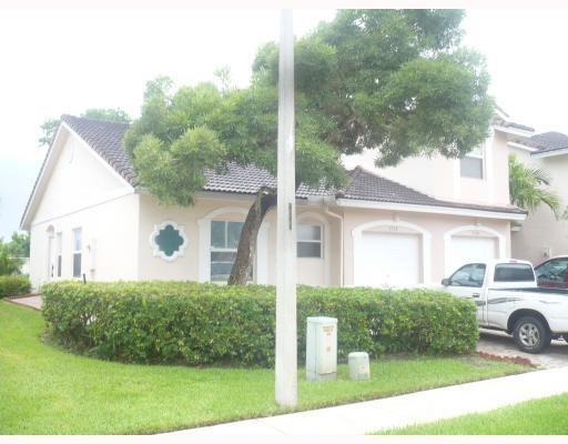Building Photo - 5572 NW 90th Ter
