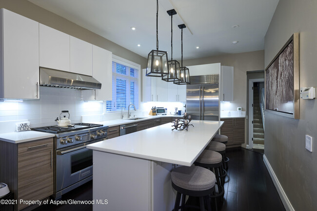 Foto del edificio - 922 E Cooper Ave