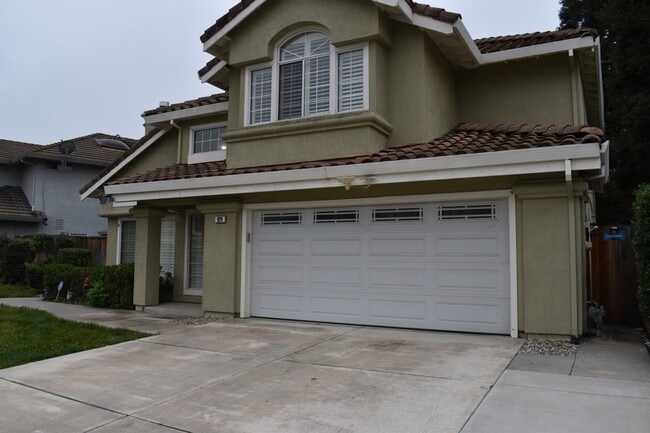 Foto del edificio - 924 Christy Ct