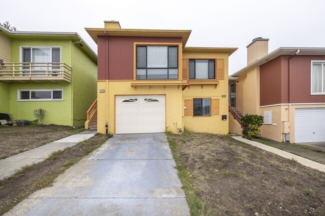 Foto del edificio - 1272 S Mayfair Ave