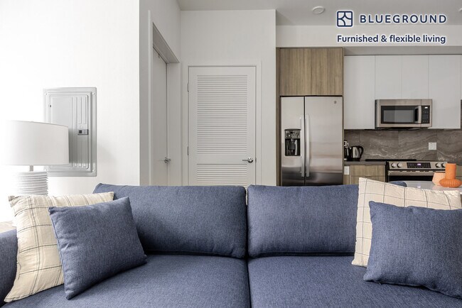 Building Photo - 511 S Harbor Blvd