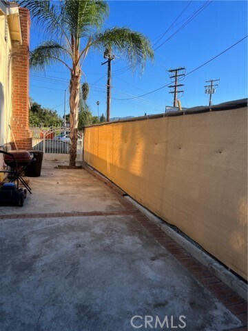 Building Photo - 522 W Orange Grove Ave