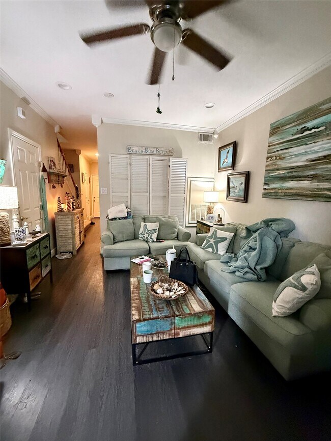Foto del edificio - 12550 Piping Rock Dr