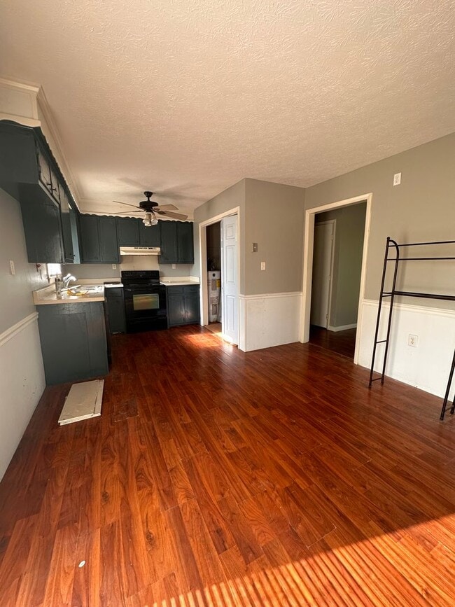 Building Photo - 3 Bed 1 Bath Home - South Warren