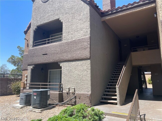 Foto del edificio - 2200 S Fort Apache Rd