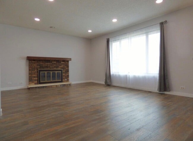 Photo - 1114 Manchester Ct Apartment