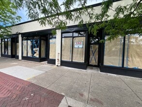 Building Photo - 8233 S Cottage Grove Ave