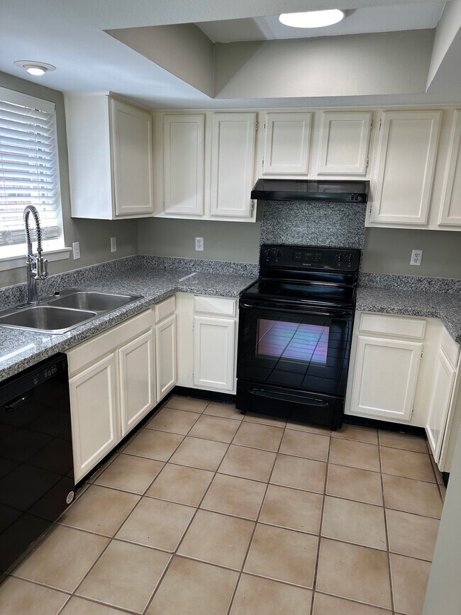 Foto del edificio - 25402 Sugar Valley Ln