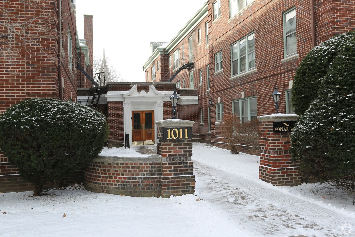 Foto del edificio - 1011 University Ave