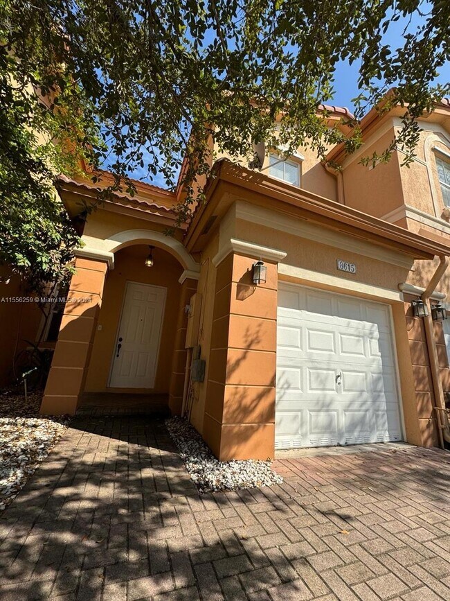 Building Photo - 8615 NW 112th Path