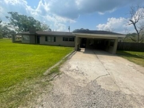 Primary Photo - 13025 Highway 190 W