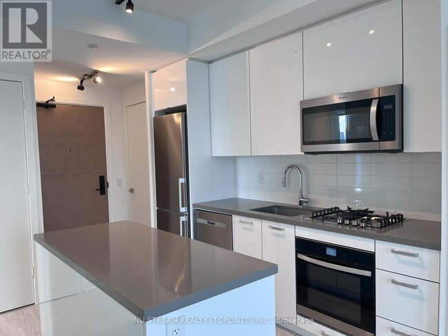 Photo du bâtiment - 195 McCaul St