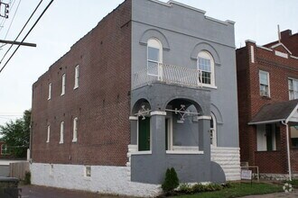 Building Photo - 3214 Oregon Ave
