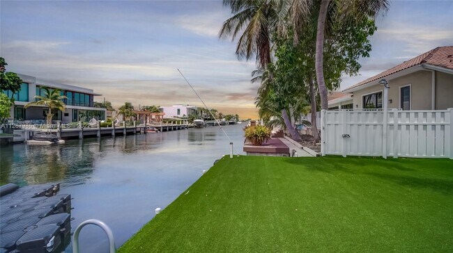 Building Photo - 16418 NE 31st Ave