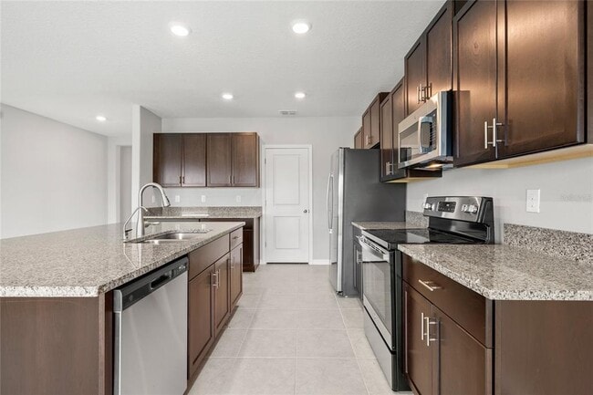 Foto del edificio - 16649 Carlton Pond St