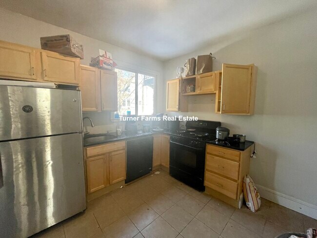 Building Photo - 1743 Commonwealth Ave