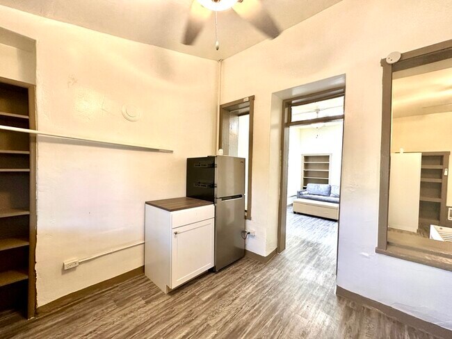 Building Photo - Spanish Adobe Casita in the Heart of Downt...