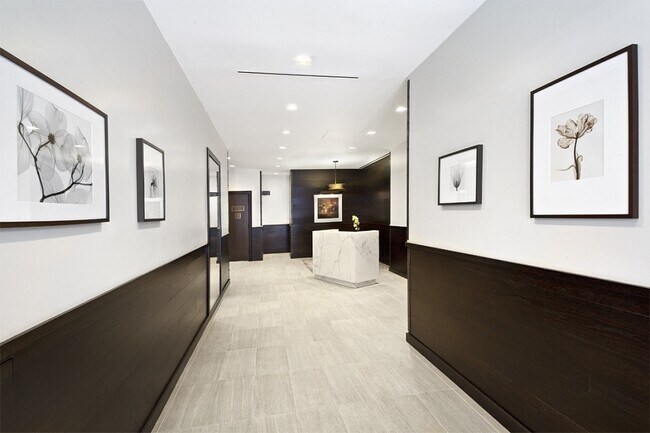 Foto del edificio - 108 5th Ave