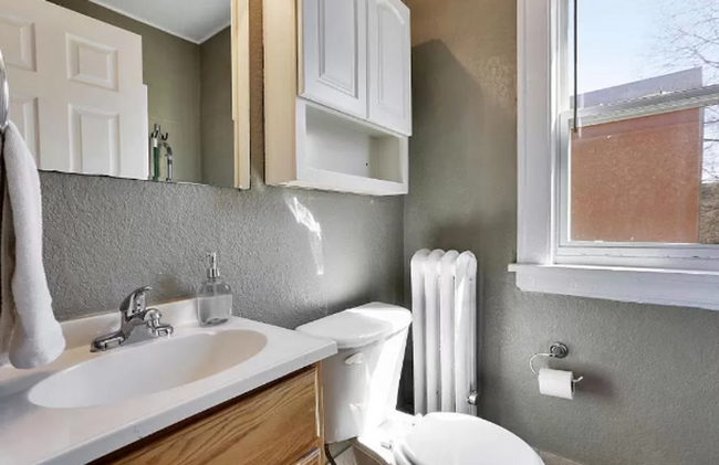 Building Photo - Beautiful 2 bedroom apartment in South Min...